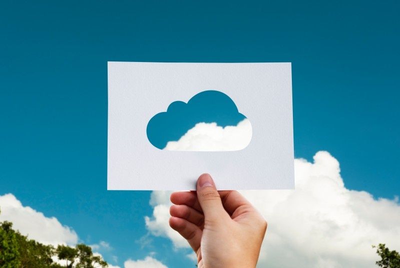Cloud przyszłością biznesu. Główne zasady przenoszenia danych do chmury, które pozwolą zaoszczędzić na migracji i eksploatacji