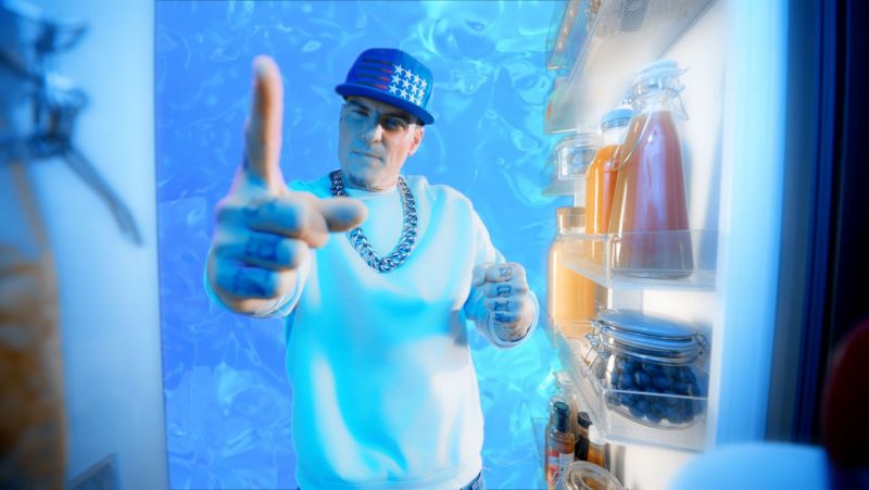 Ice is back! Vanilla Ice wraca:  Legendarny raper w odświeżonej wersji swojego hitu  promuje postawy proekologiczne