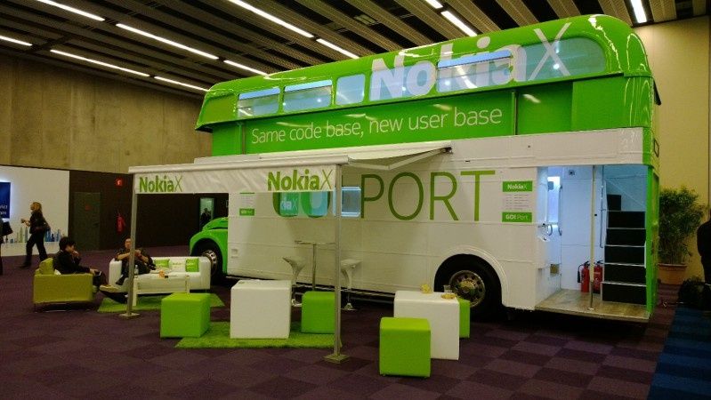 Nadjeżdża Nokia X Porting Bus