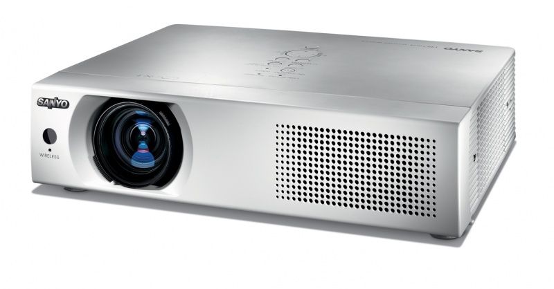 SANYO PLC-XU116 - projektor do zadań specjalnych z gwarancją na 5 lat