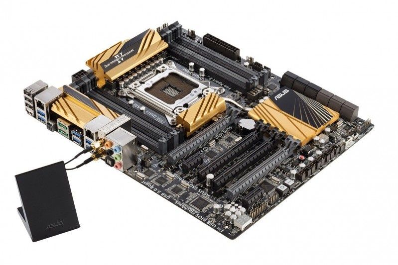 ASUS przedstawia X79-Deluxe dla nowych procesorów Intel Core i7