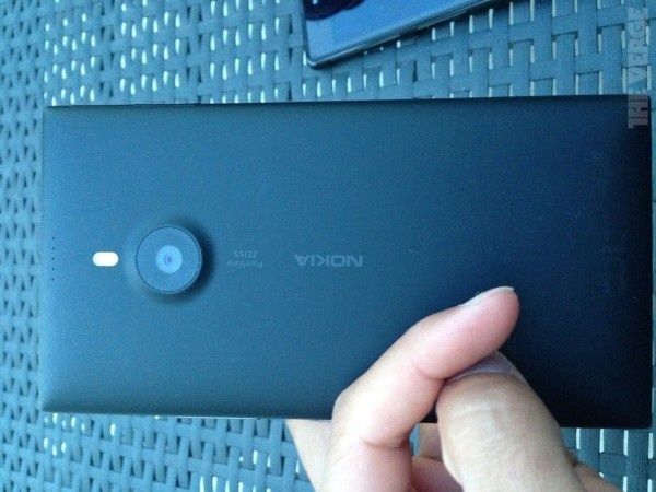 Najnowsze fotki smartfonu Nokia Lumia 1520