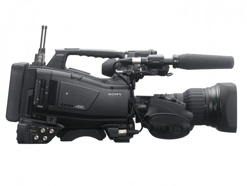 Sony - kamkorder naramienny XDCAM 4K z przetwornikiem obrazu typu 2/3"