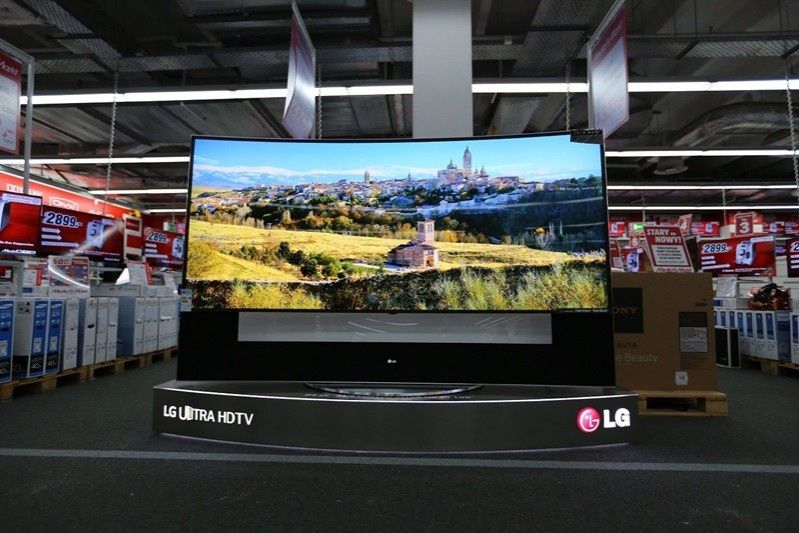 Polska premiera 105-calowego telewizora LG w sklepach Media Markt i Saturn
