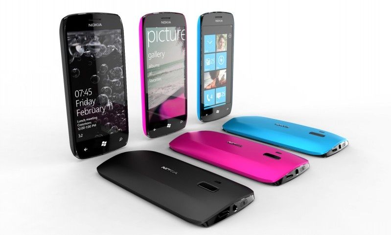 Nokia zaoferuje konsumentom tańszą Lumię z WP8?