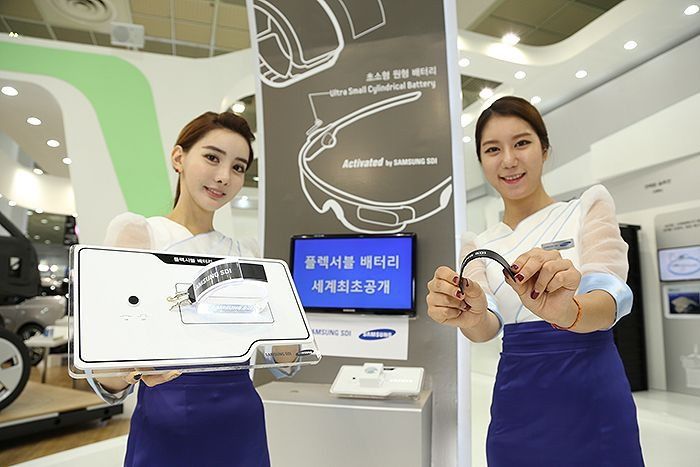 Samsung zaprezentował pierwszą na świecie w pełni elastyczną baterię 