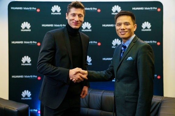 Huawei Mate 10 Pro i Robert Lewandowski - rusza kampania