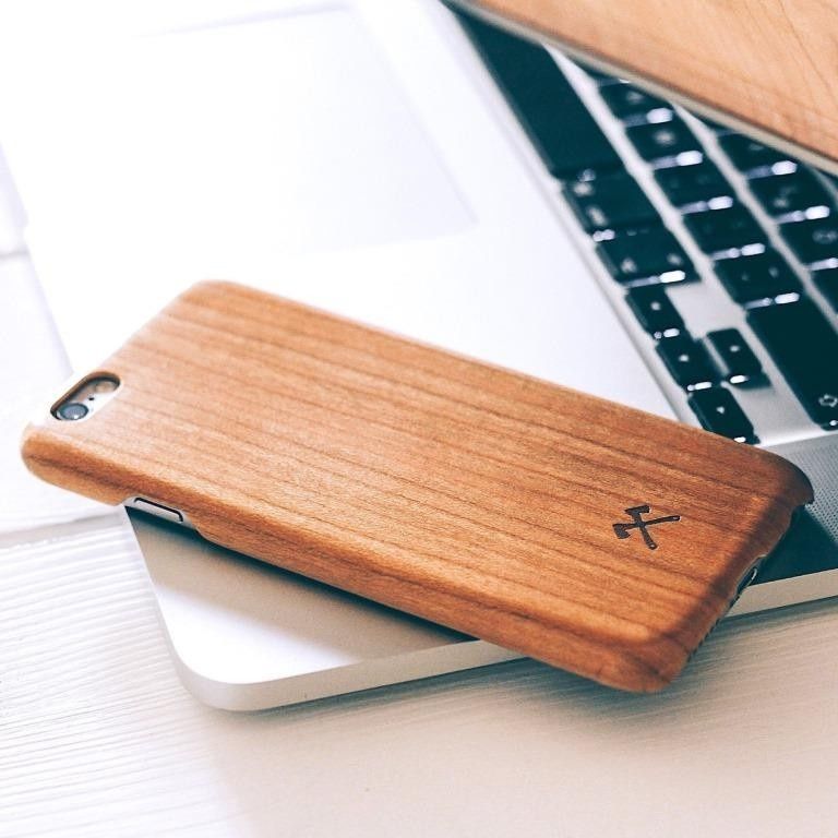 Woodcessories - iPhone w…  drewnie i kevlarze