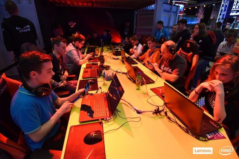 Nowa linia komputerów dla graczy Lenovo Legion debiutuje w Polsce na Intel Extreme Masters w Katowicach 