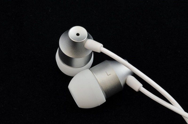 Gigabyte H11 IN-EAR - lekkie dokanałowe słuchawki z ciężkim brzmieniem