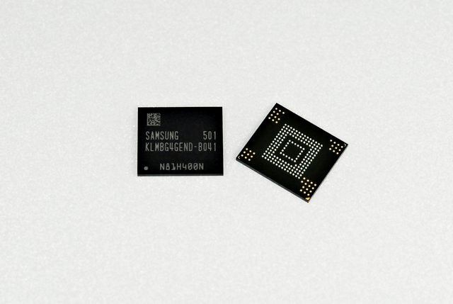 Samsung uruchamia masową produkcję pamięci ePoP do flagowych smartfonów