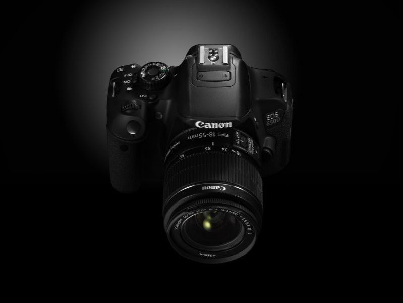 Canon zaprezentował najnowszy aparat EOS 650D