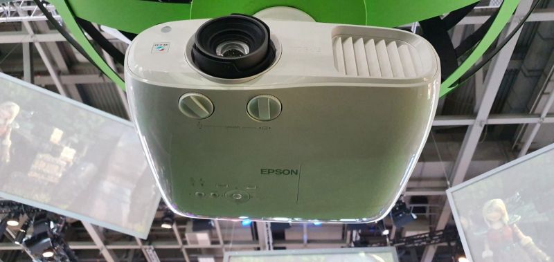 Epson na IFA 2019: premiera EH-TW7000 i EH-TW7100 - uniwersalnych i niedrogich projektorów 4K PRO-UHD