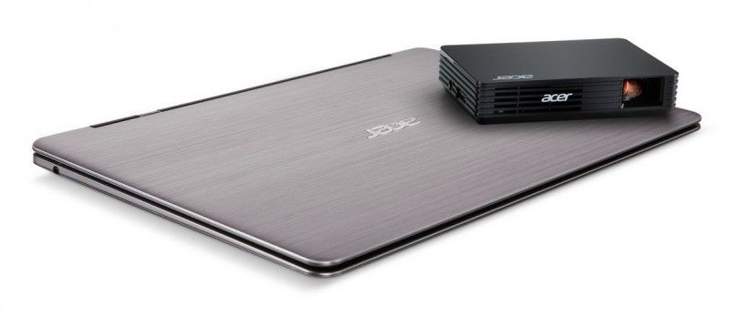 PIKO projektor Acer C120 - przenośne kino, które mieści się w kieszeni