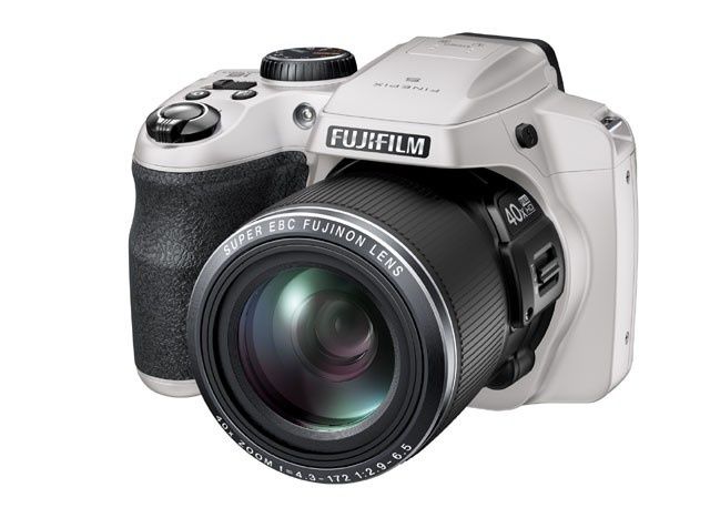 CES 2013 - Fujifilm S8200 i S8500 