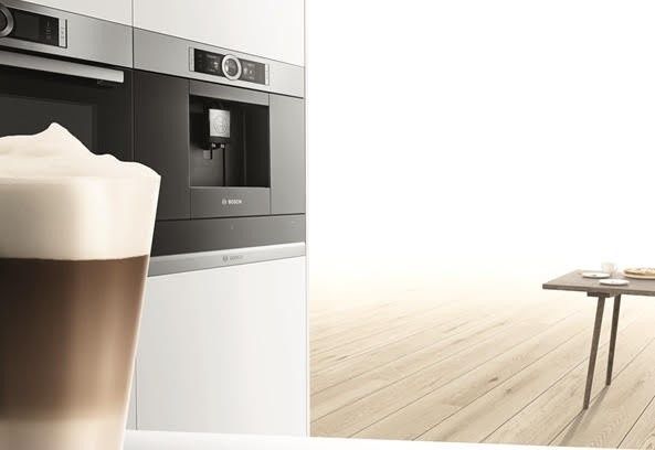 Bosch przedstawia ekspres do kawy z linii do zabudowy Serie | 8