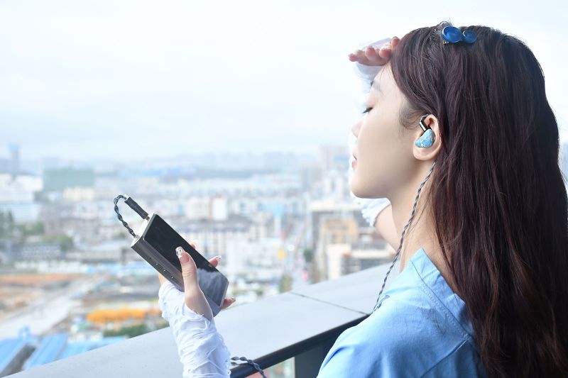 Kinera i Queen of Audio – nowe słuchawki dokanałowe dla każdego