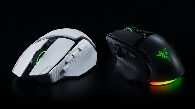 Twój nowy arsenał: Razer Basilisk V4 Pro debiutuje wraz ze stacją ładującą Mouse Dock V2 Pro