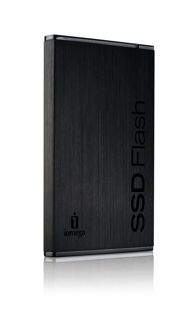 IOMEGA I EMC prezentują zewnętrzne dyski SSD...
