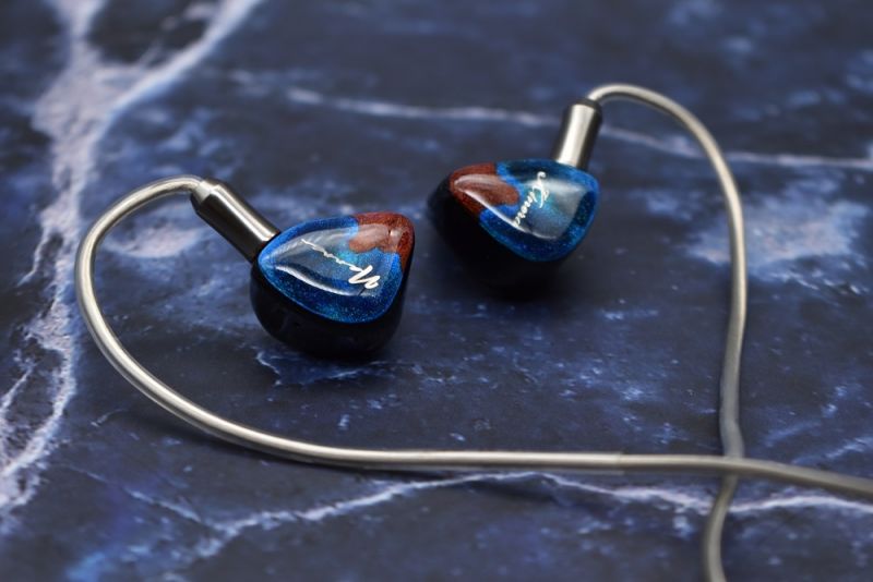 Kinera & Queen of Audio – słuchawki ładnie grające i ładnie wyglądające