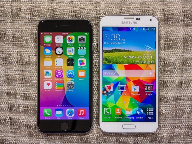 Apple iPhone i Samsung Galaxy - jaki jest koszt wyprodukowania?