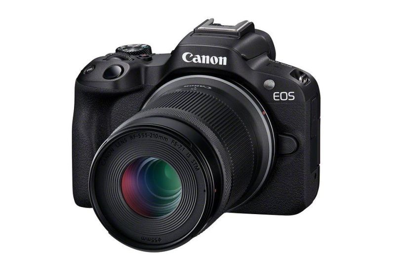 EOS R50, mały i łatwy w obsłudze bezlusterkowiec, dołącza do flagowej serii aparatów Canon