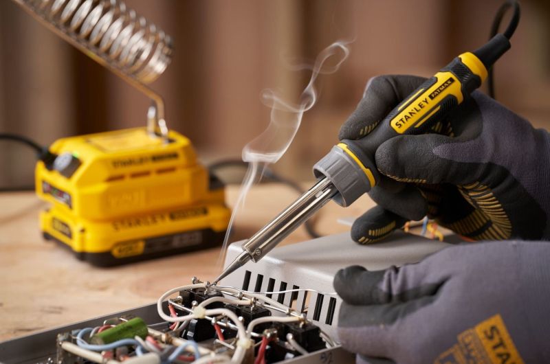 Mała lutownica do elektroniki. Która nie zniszczy płytki drukowanej?