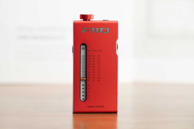 FiiO RR11 – przenośne radio stereo FM  z zaawansowaną funkcją karty dźwiękowej