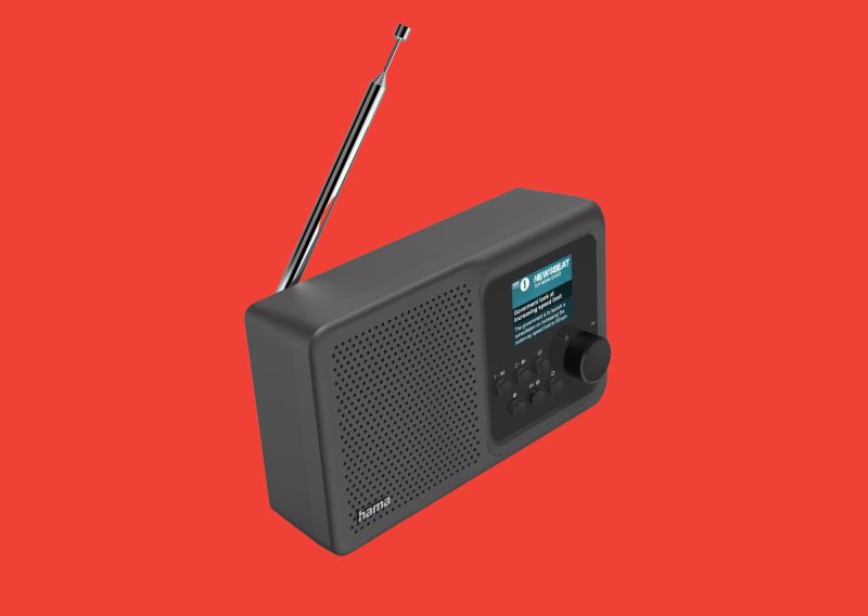 Radio Hama DR5BT to idealny sprzęt do cieszenia się audycjami czy muzyką w tle