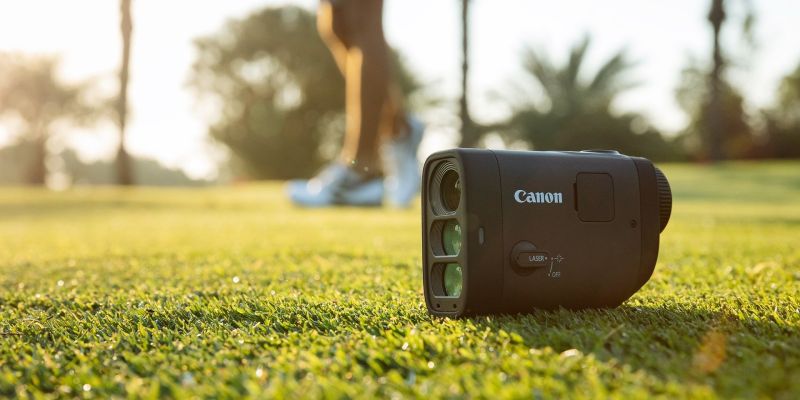 Canon wprowadza na rynek pierwszy kompaktowy dalmierz laserowy dla golfistów z wbudowaną kamerą