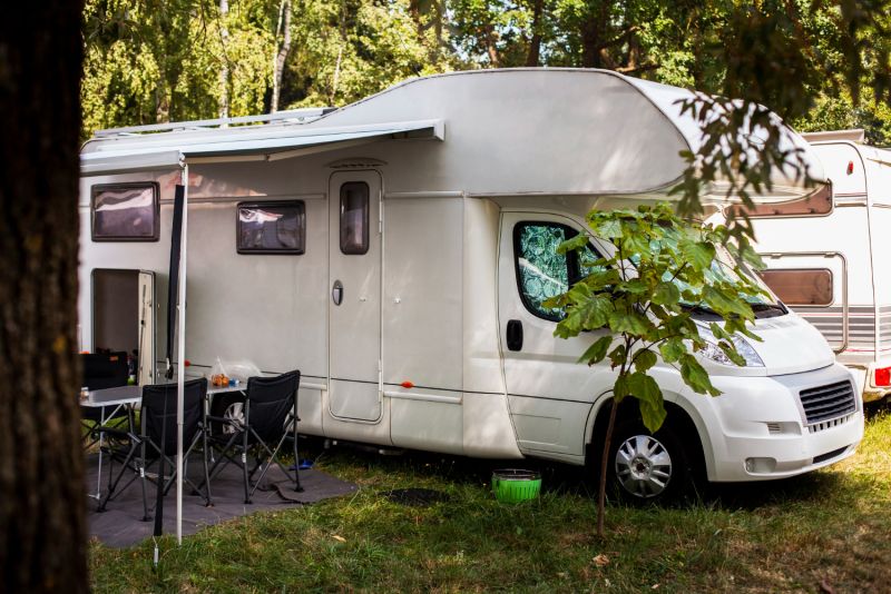 Jak wybrać przenośną lodówkę na camping?