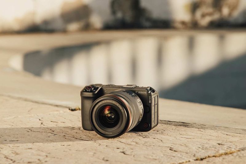 Canon redefiniuje mobilne tworzenie treści: nowy pełnoklatkowy aparat EOS R6 V i obiektyw RF 20-50MM F4L IS USM PZ z napędem Power Zoom
