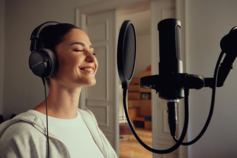 Studyjna jakość dla ambitnych początkujących twórców: beyerdynamic prezentuje model DT 270 PRO