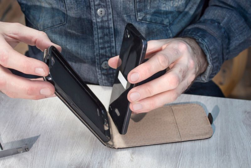 Etui z klapką czy silikonowy tył? Co lepiej sprawdzi się w Galaxy A56 5G?