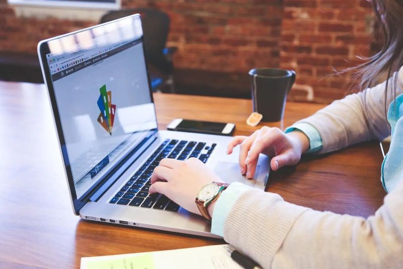 Webmail, czyli profesjonalna poczta elektroniczna z poziomu przeglądarki